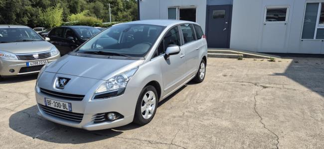 PEUGEOT 5008 1.6 HDi 112ch FAP BVM6 Premium 7pl