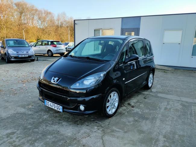 PEUGEOT 1007 - 1.6 HDi 110CH - Sporty